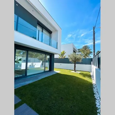 Riverside / House With Pool - Aroeira *
