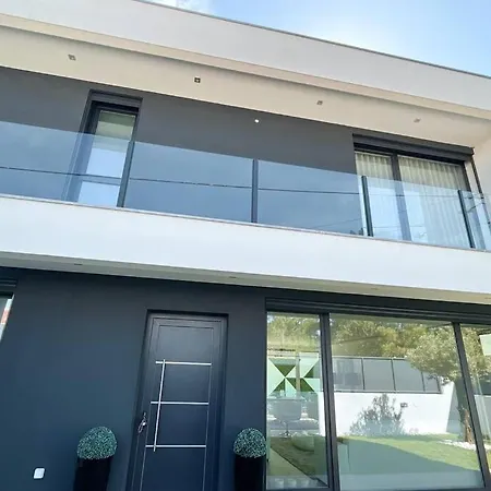 Riverside / House With Pool - Aroeira Charneca (Setubal)